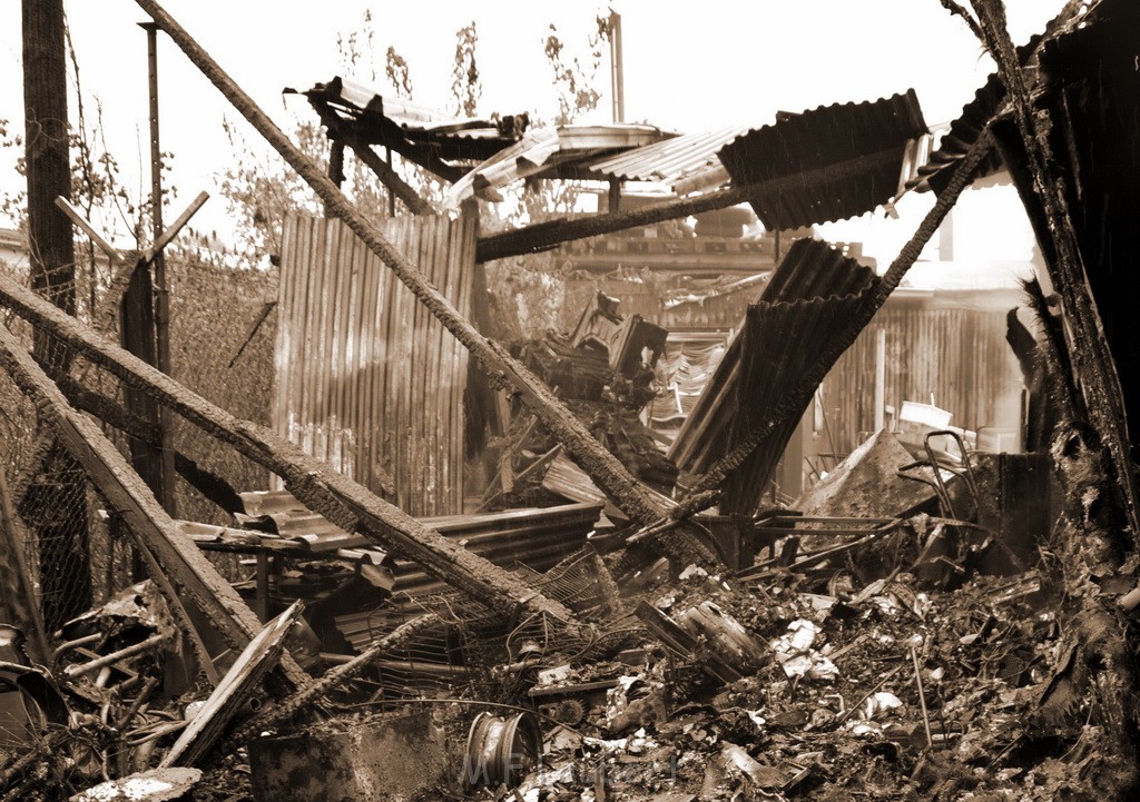 Feuer 4 Bergisch Gladbach Gronau Am Kuhlerbusch P314.JPG - Miklos Laubert